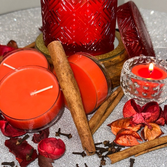 . ** PREM CINNAMON CLOVE. SCENT UNLEASHED, HAND POURED SCENTED CANDLES! - Picture 4 of 6